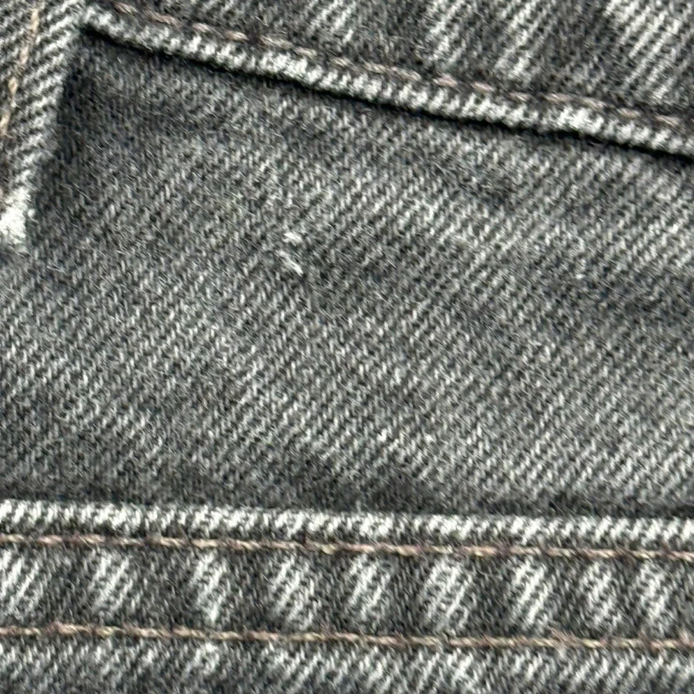 Vintage Levis 550 Relaxed Fit Black Jeans Mens 40x32 Made in USA 90s Denim